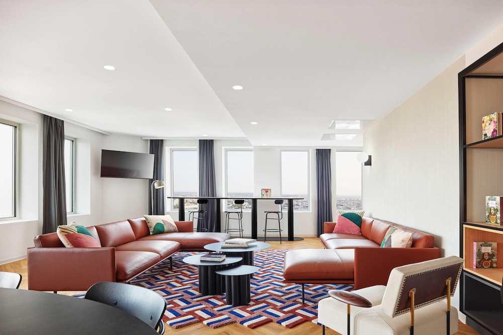 H4 Wyndham Paris Pleyel 68/87