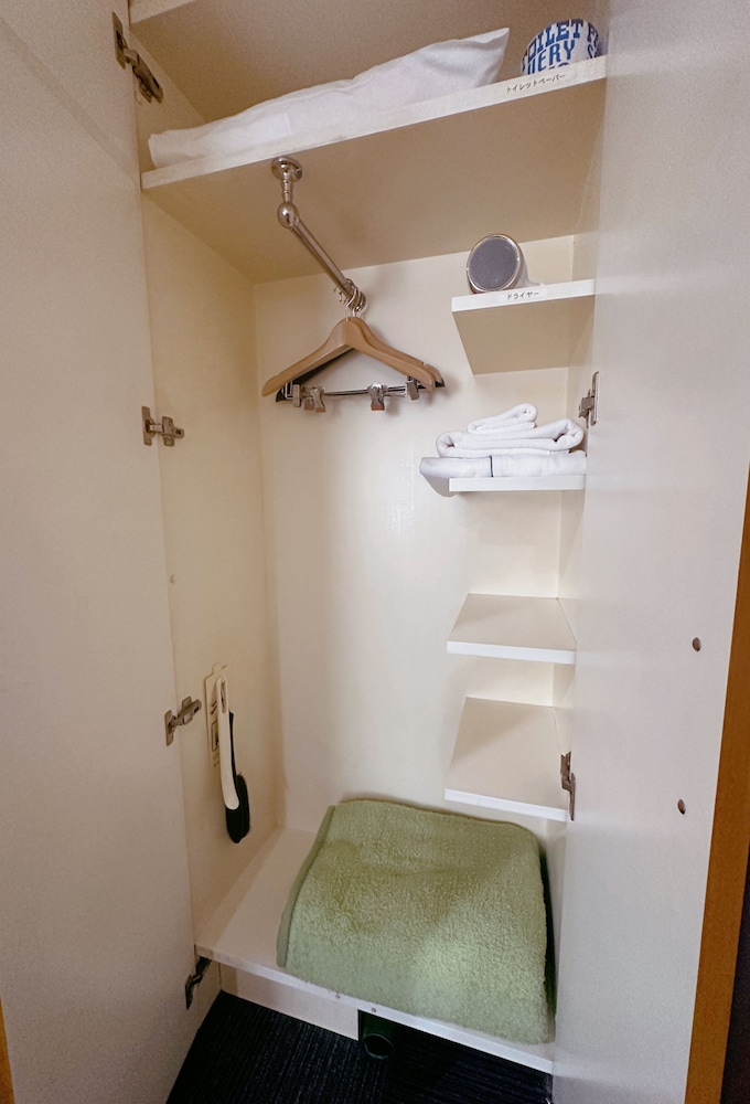 Nissei Hotel Fukuoka 56/58