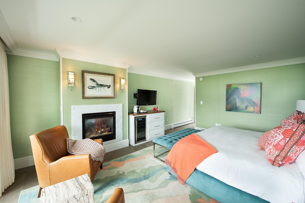 Cape Arundel Inn & Resort 28/49