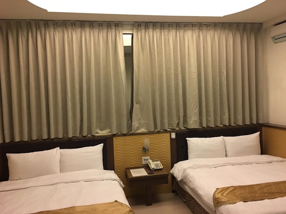 Ri Yue Hu Pan Hotel 15/28