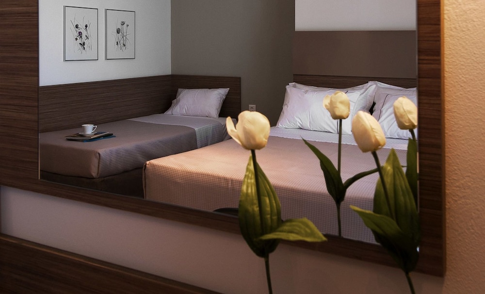 Ostria Sea Side Hotel 25/43