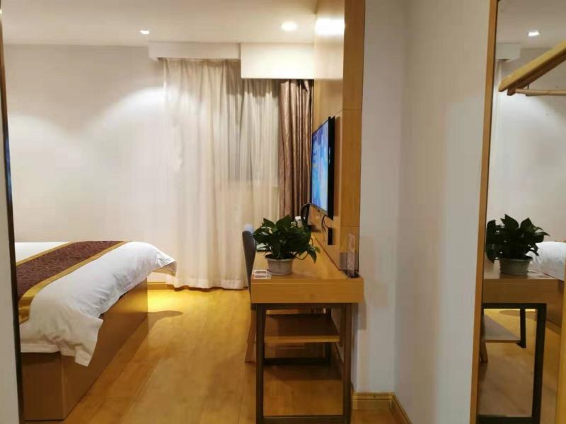 GreenTree Xining Chengzhong Area Dongguan Street Street Hotel 18/32