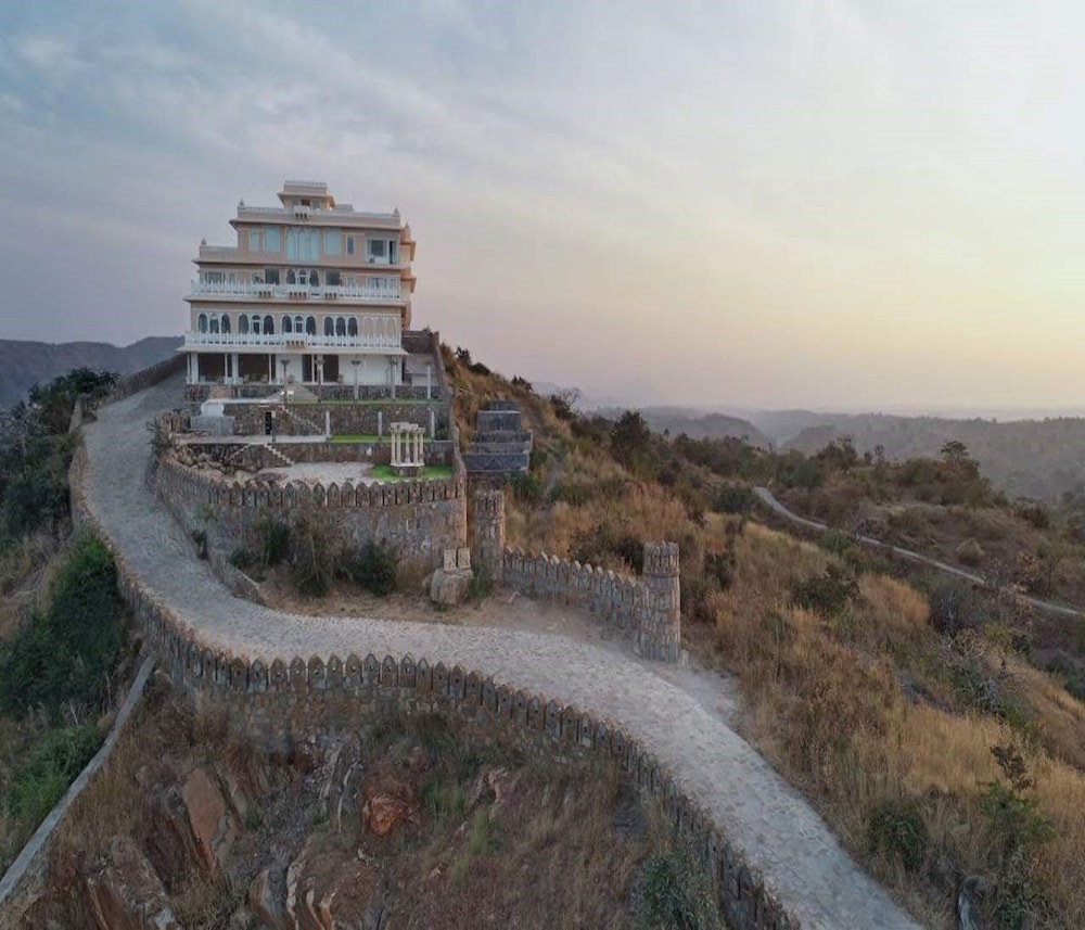 Fateh Safari Lodge photo3
