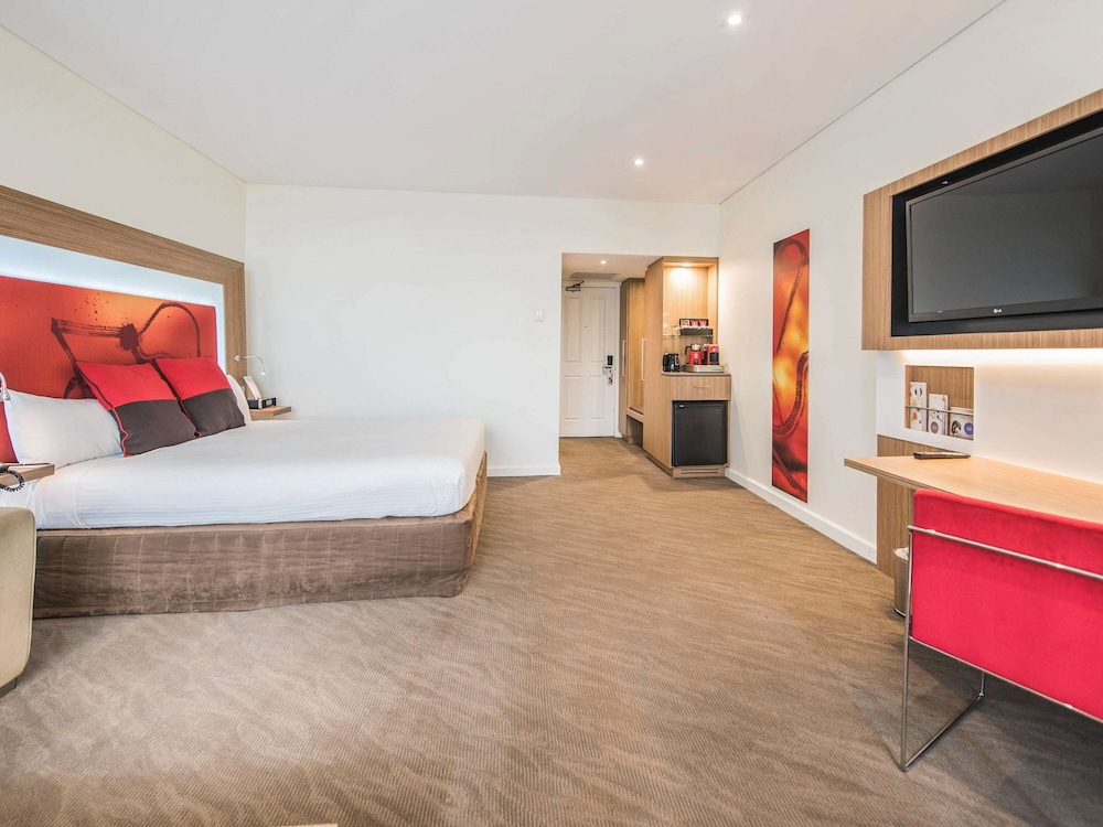 SUPERIOR, KING BED