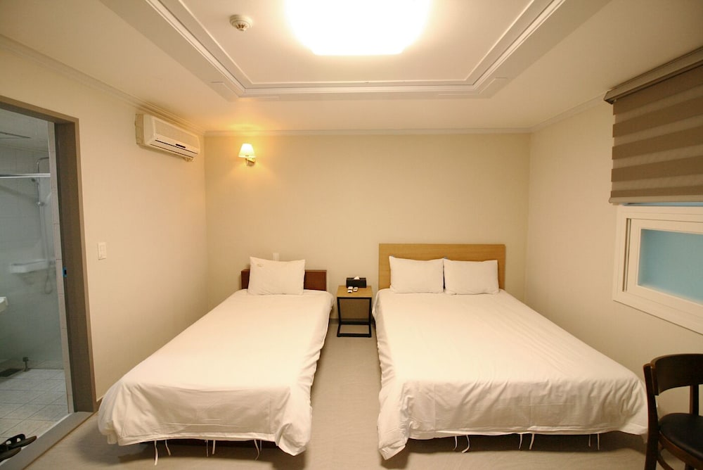 Trevi Hotel 28/46