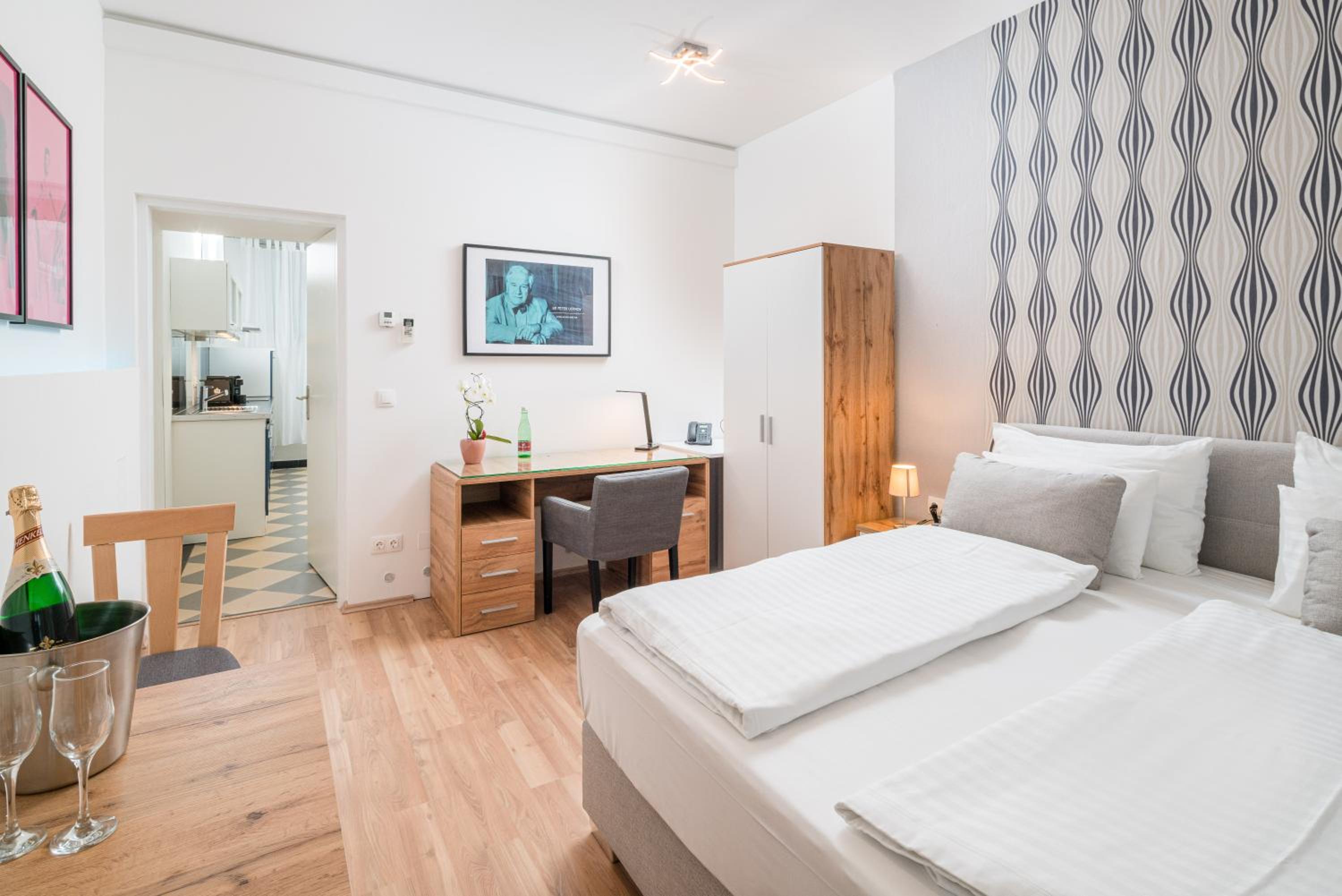 Garden, Suite, King Bed, Terrace