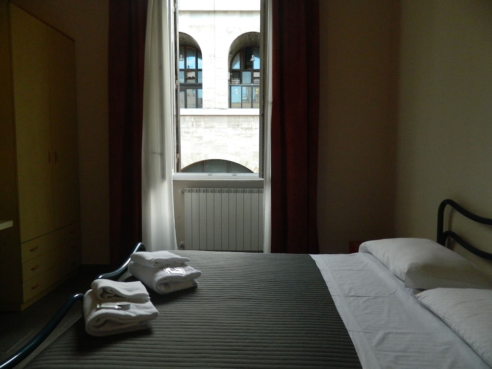Hotel Ciao 7/69