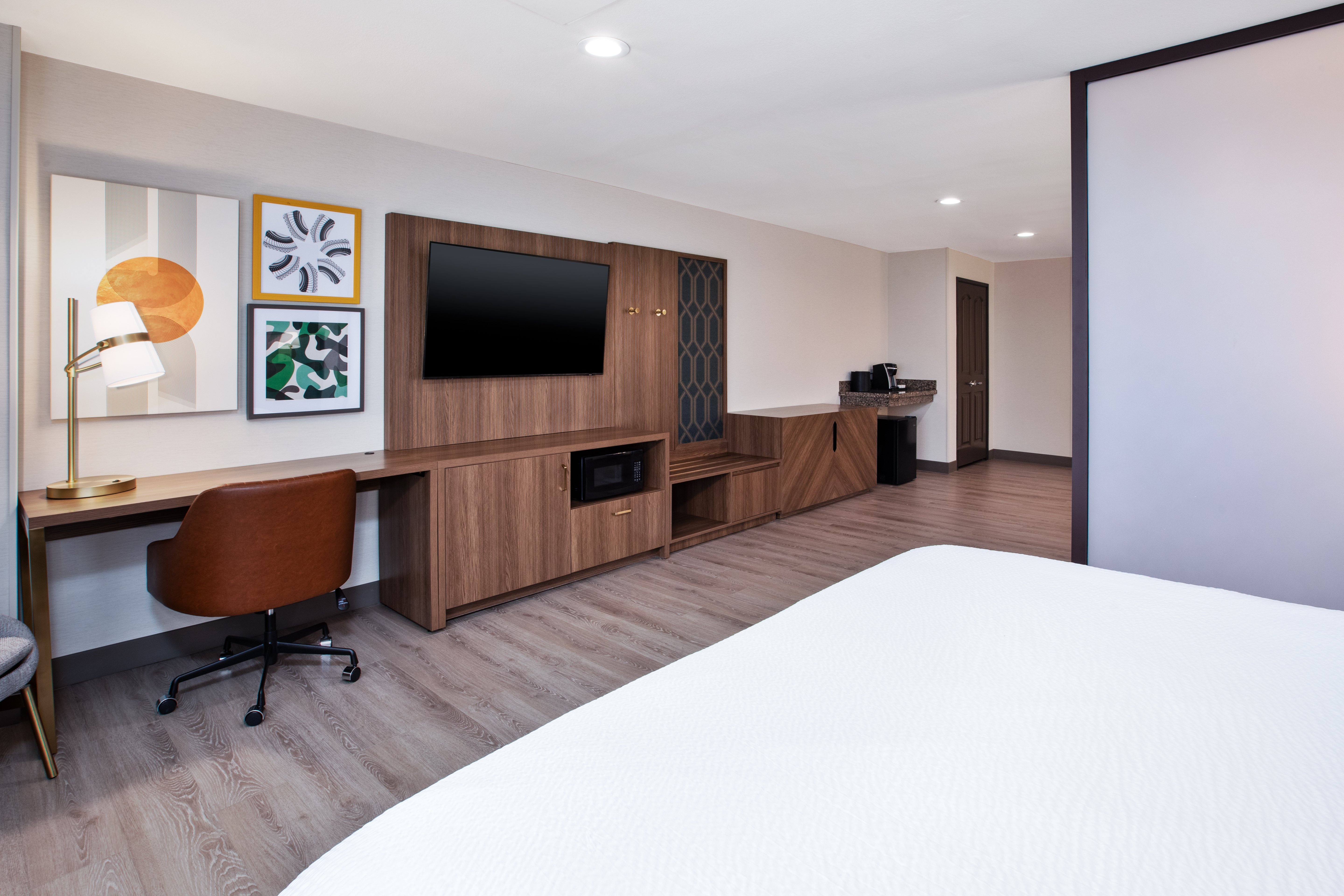 Holiday Inn Ontario Airport 67/73