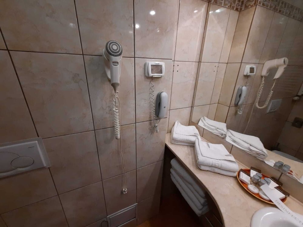 Atrium Panoramic Hotel & Spa 48/50