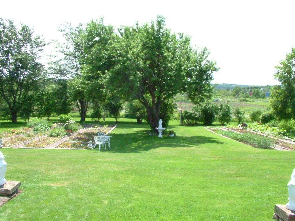 Marshlands Inn 13/15
