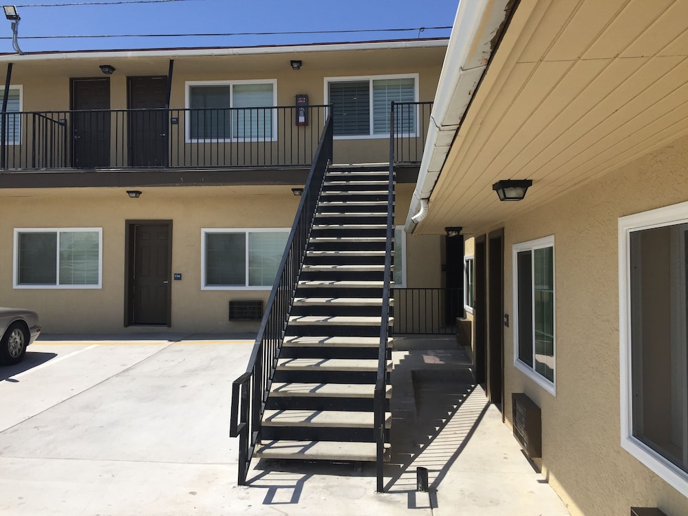 Ace Budget Motel 7/29
