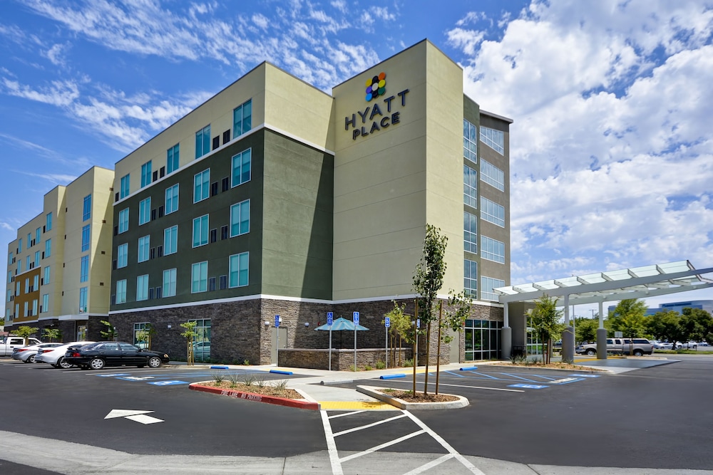 Hyatt Place Fresno 1/28