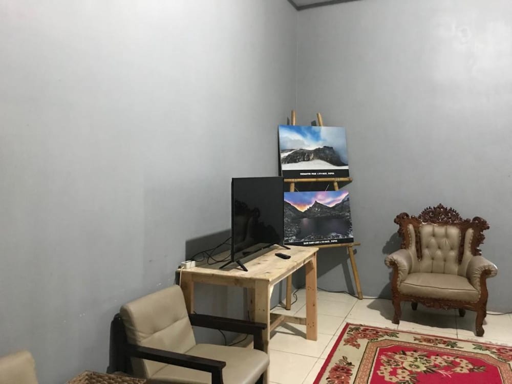 The Carstensz Homestay 14/20