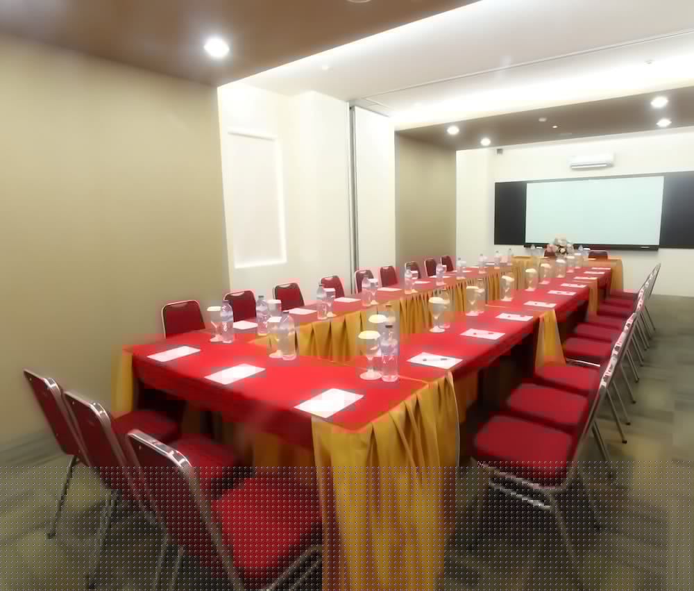 DRAGON INN KEMAYORAN 14/17