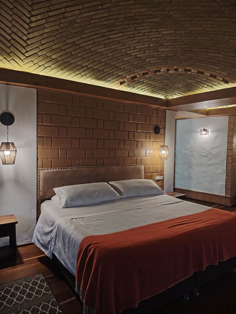 La Alhambra Hotel 16/50