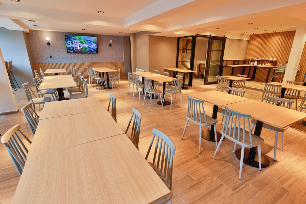 M383 Hotel Bariloche 40/47