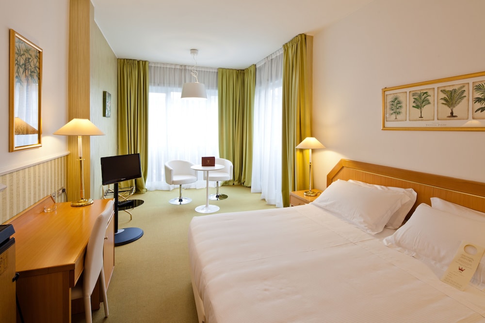 Hotel Nasco 7/62