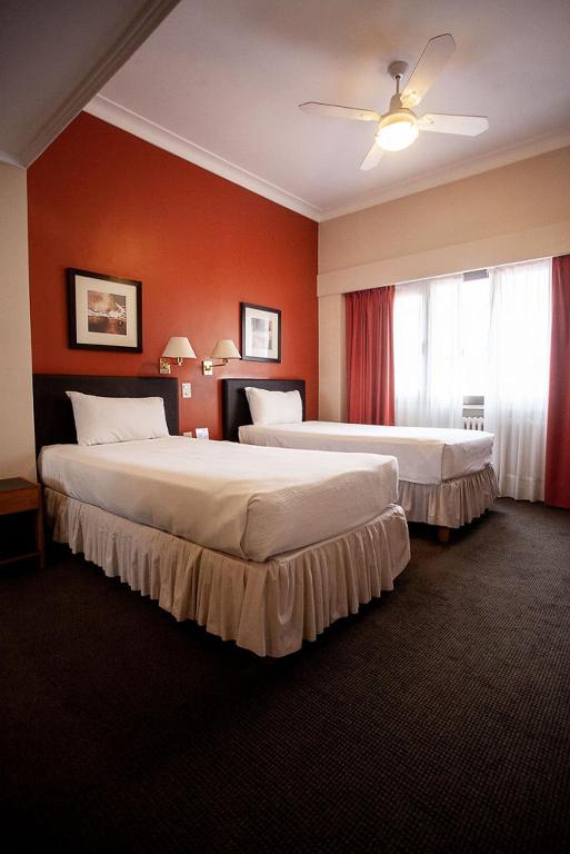 Express, Twin Beds, with View