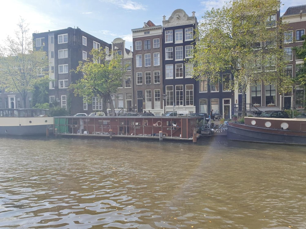 Hotel Canal View 25/32