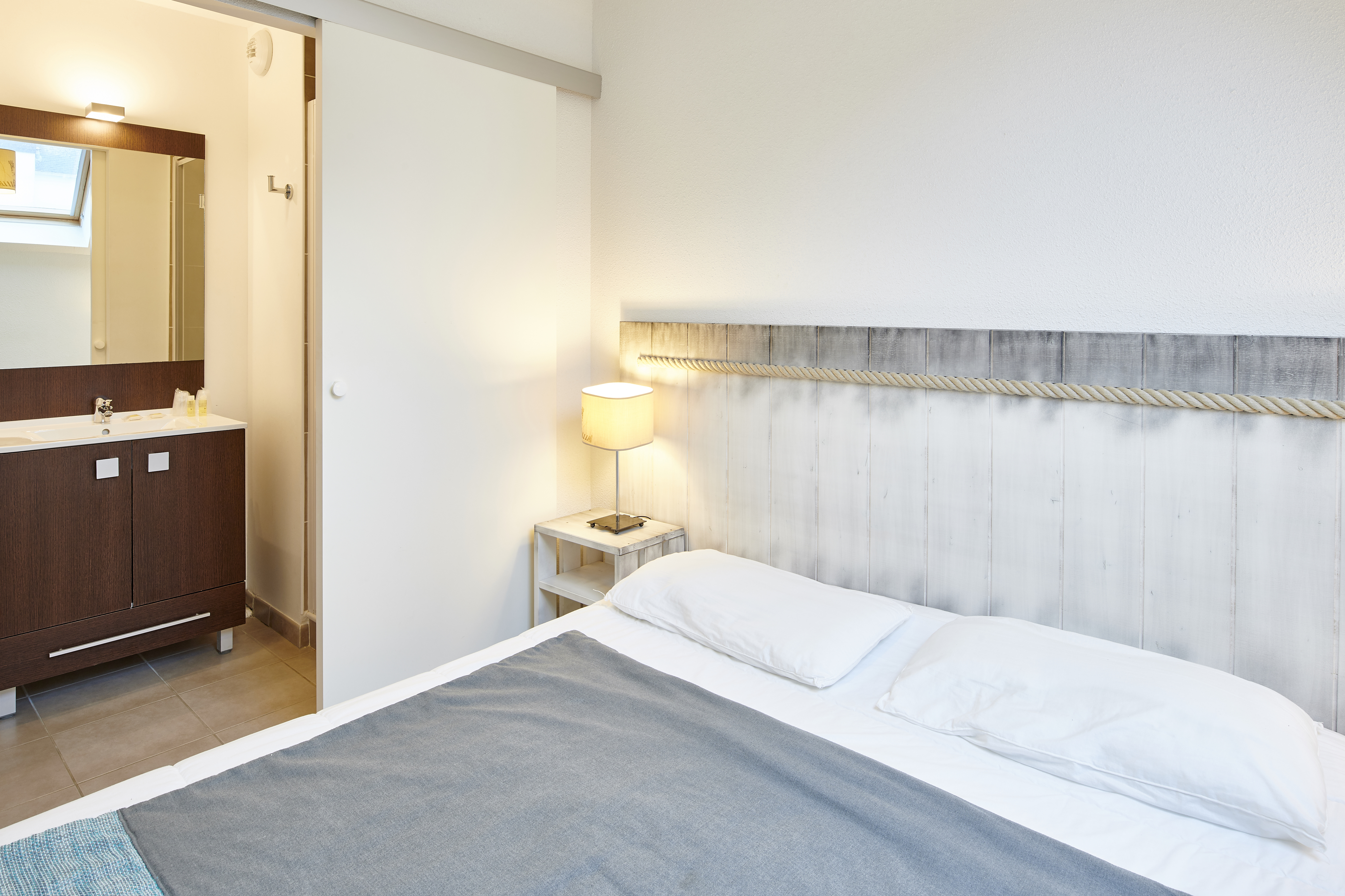 3 Bedrooms, Apartment
