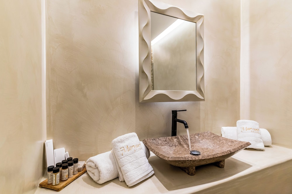 Marvarit Suites 50/50