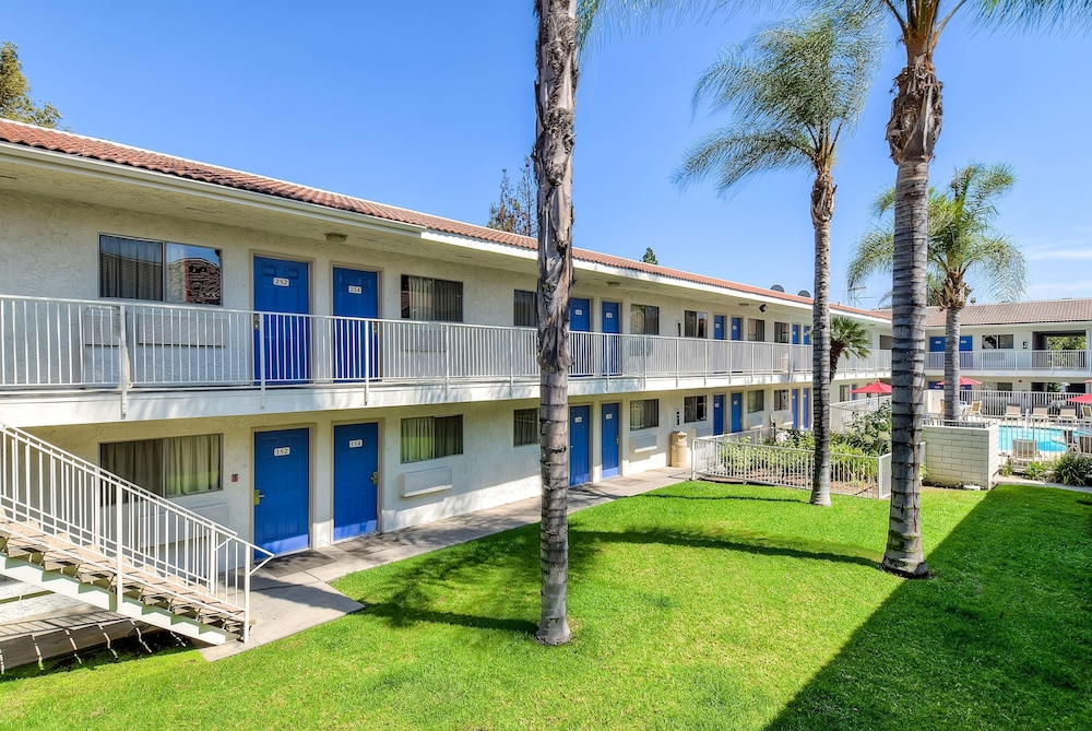 Motel6 Rowland Heights, CA - Los Angeles - Pomona 47/49