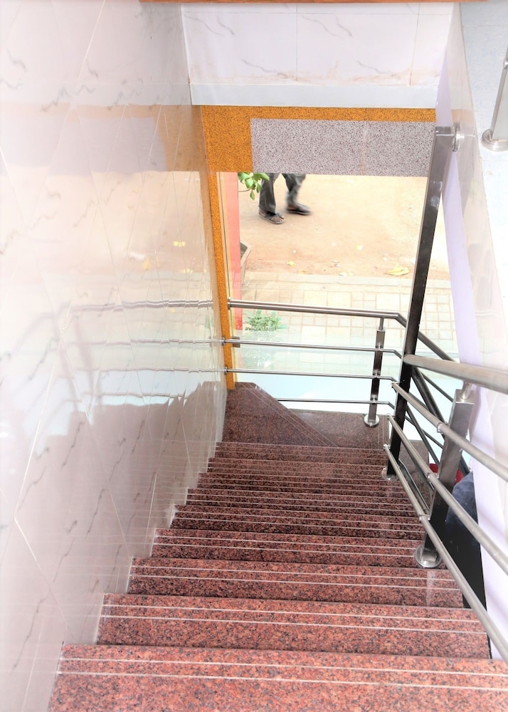 Delta Dormitory 16/28