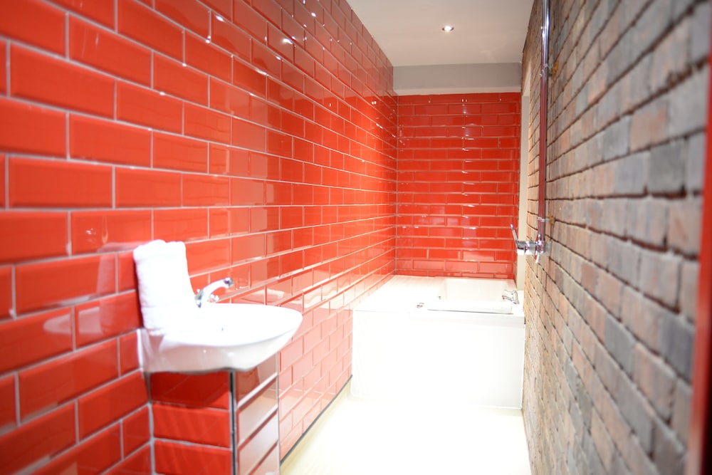 Arthouse Hotel 49/49