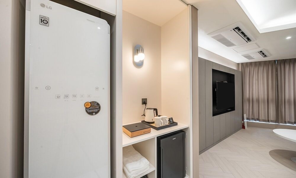 Brown Dot Hotel Masan 50/50