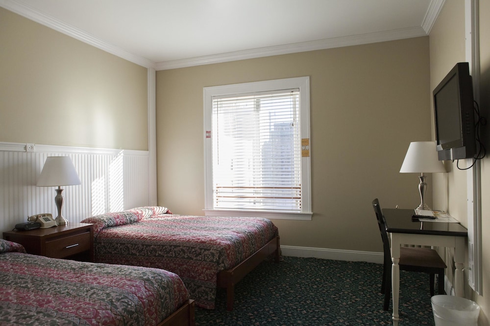 Grant Hotel 15/45