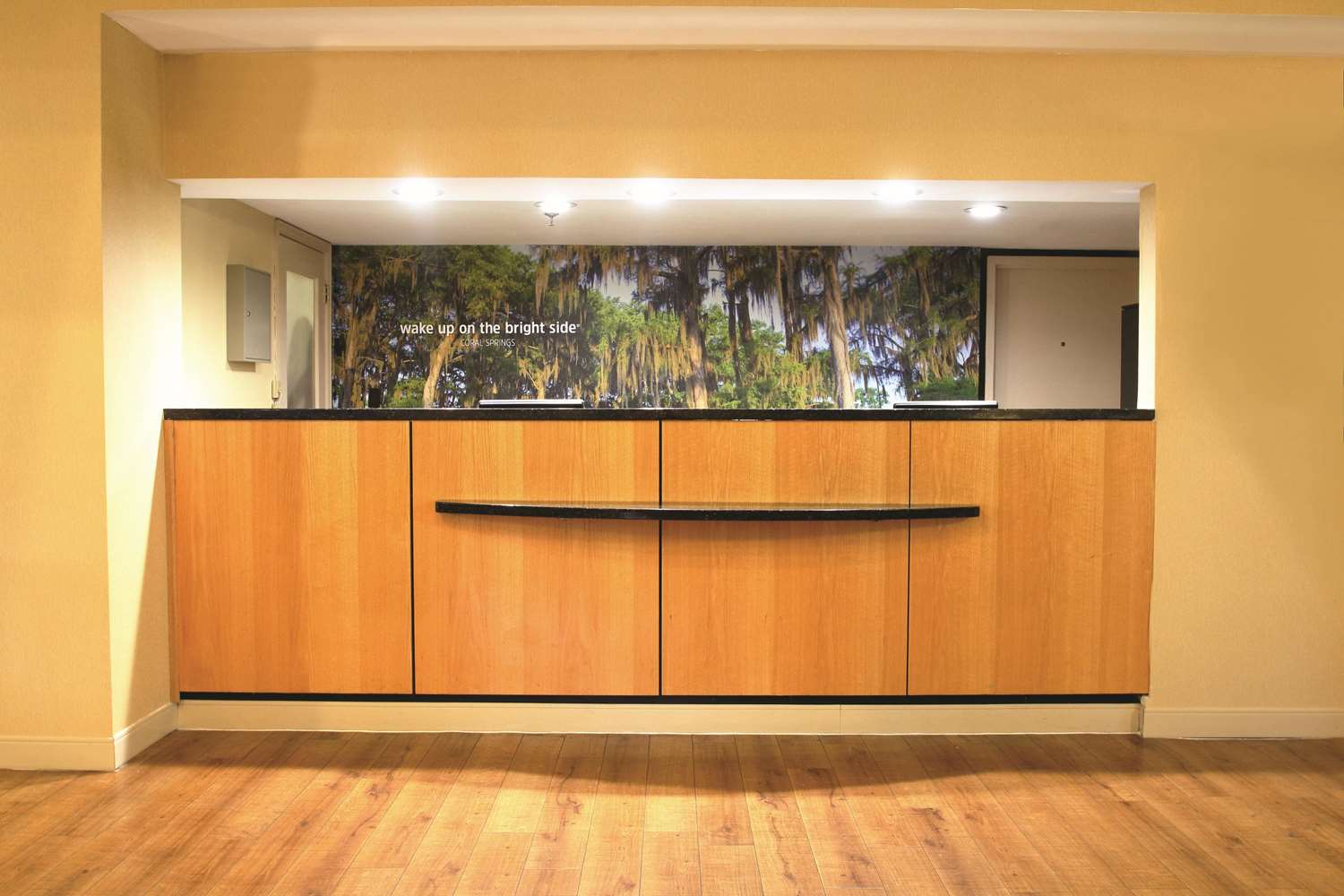La Quinta Inn & Suites by Wyndham Coral Springs South 1/30