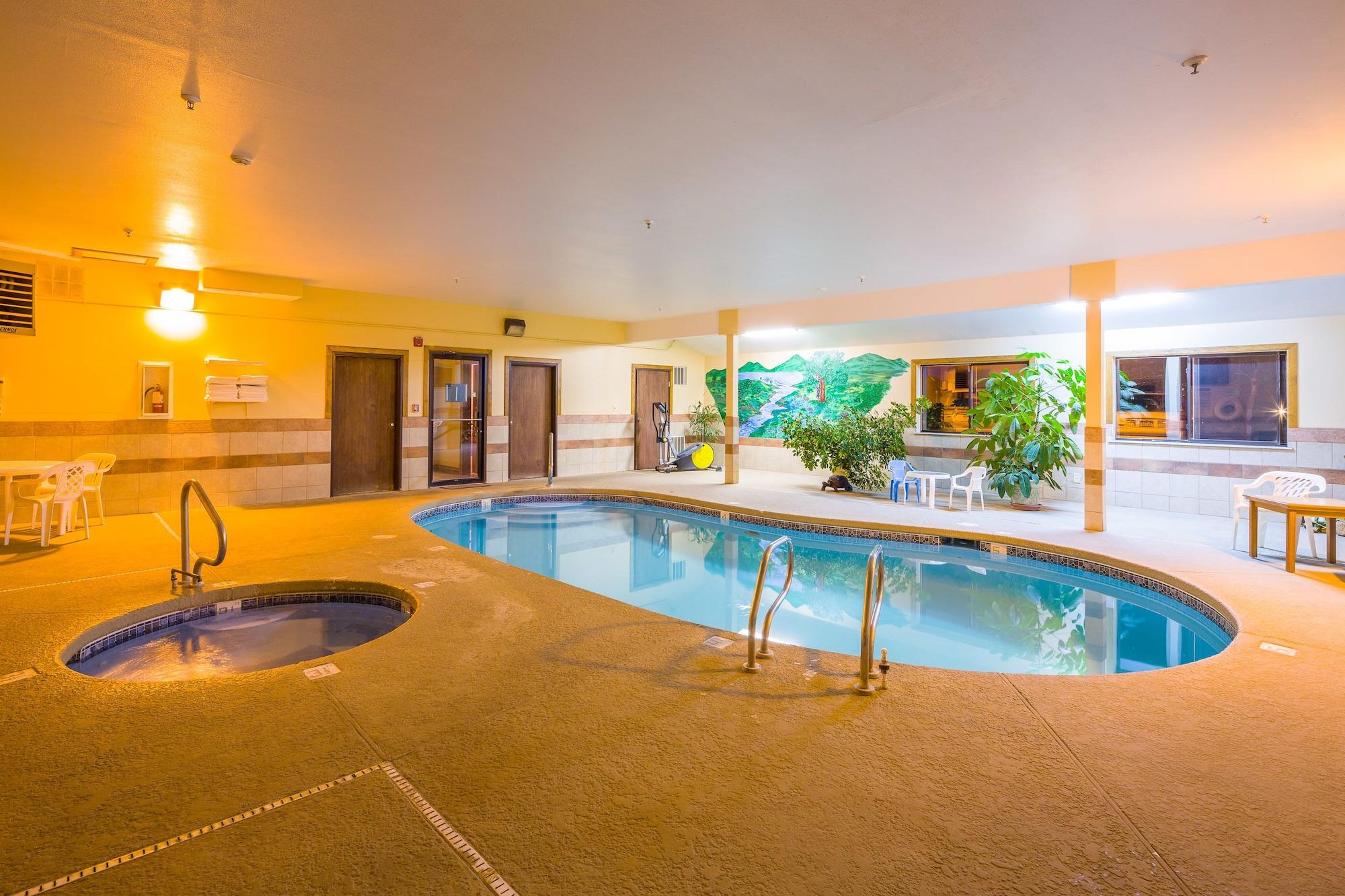 Alpine Inn & Suites 16/21