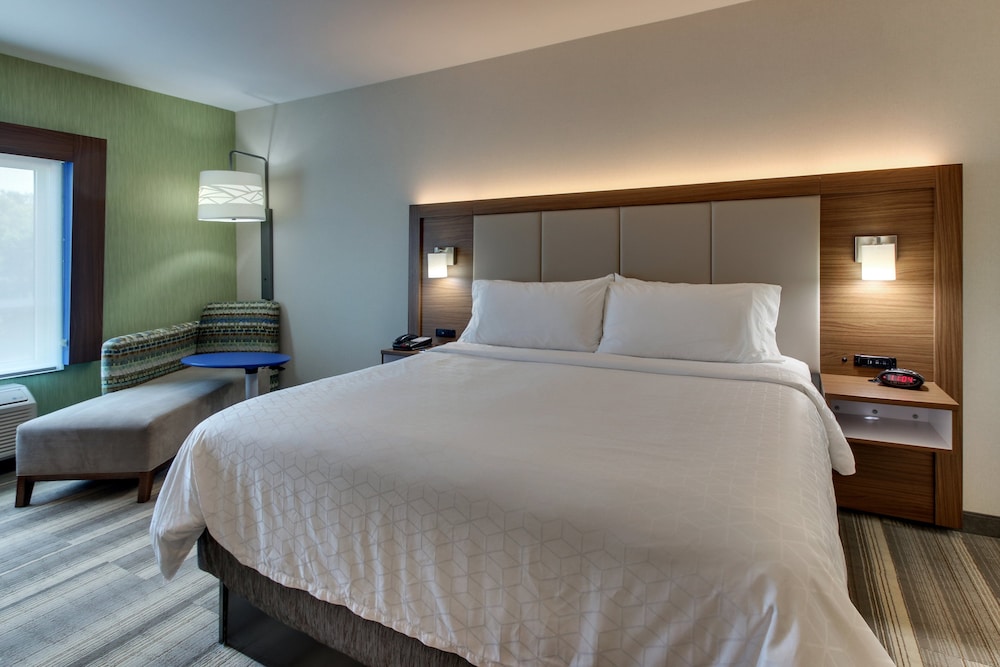 Holiday Inn Express Suites Ithaca 34/69