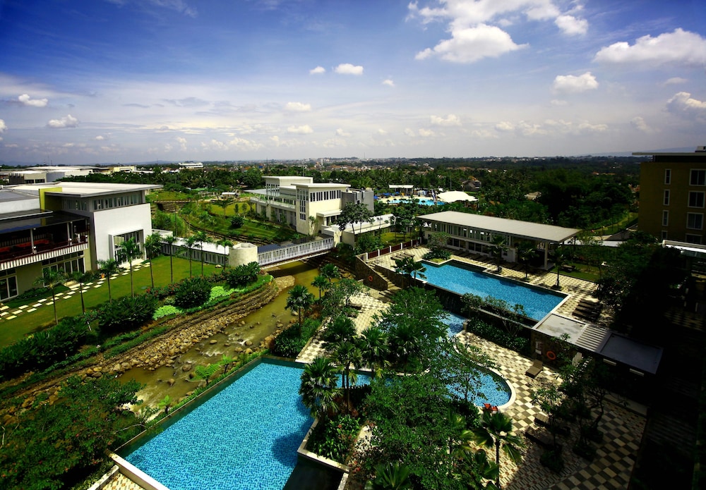Aston Bogor Hotel & Resort 86/90