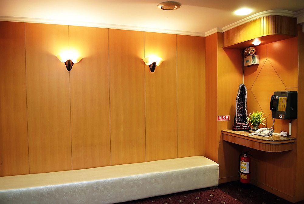 Ying Zhen Hotel 7/44