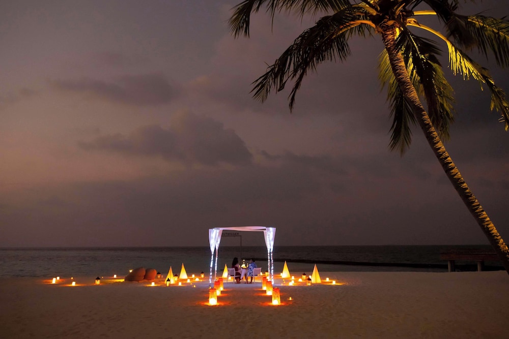 OUTRIGGER Maldives Maafushivaru Resort 48/50