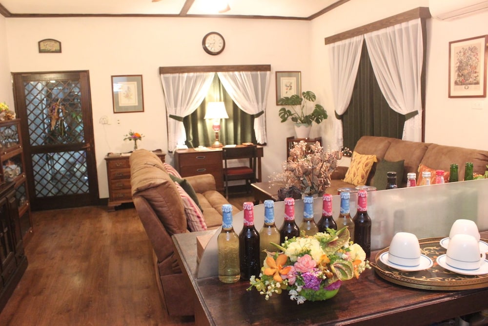 Okinawan. Sweet Home.T-8 27/34