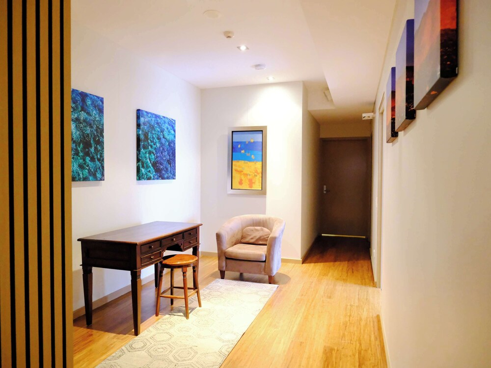 Gallery Suites 24/48