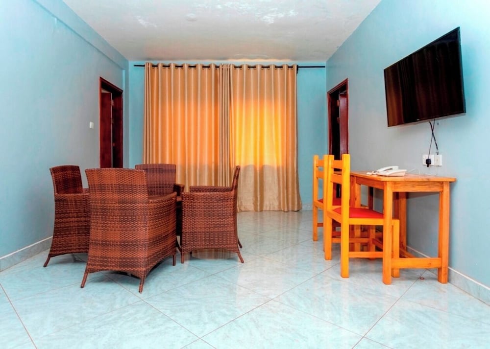 Sky Beach Hotel 4/67