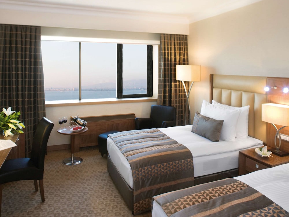 SUPERIOR, TWIN BEDS