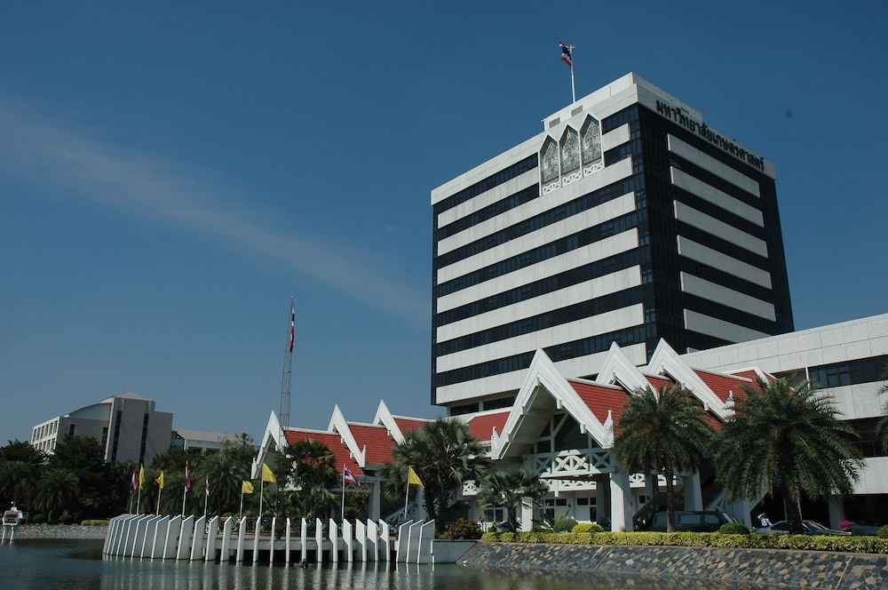 Arize Hotel Sri Racha 2/50
