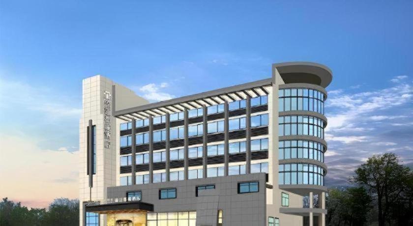 Jinjiang Metropolis Hotel Nanjing Jiangning Binjiang Development Zone Hotel 1/49
