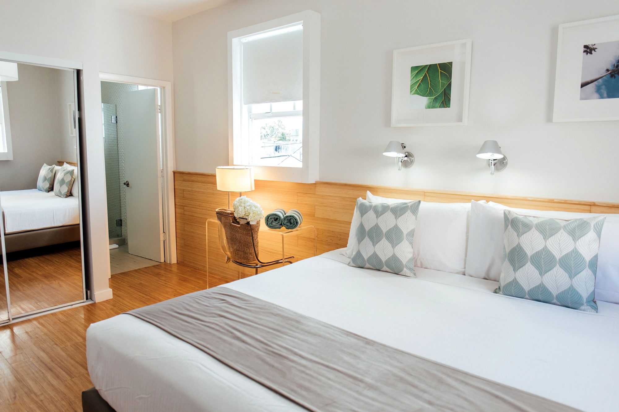 DELUXE, QUEEN BED