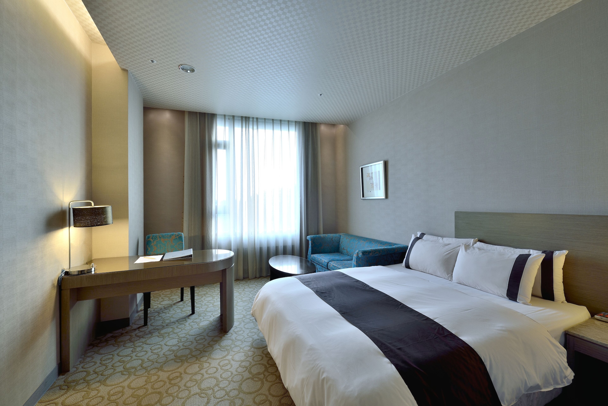BUSINESS, DOUBLE BED