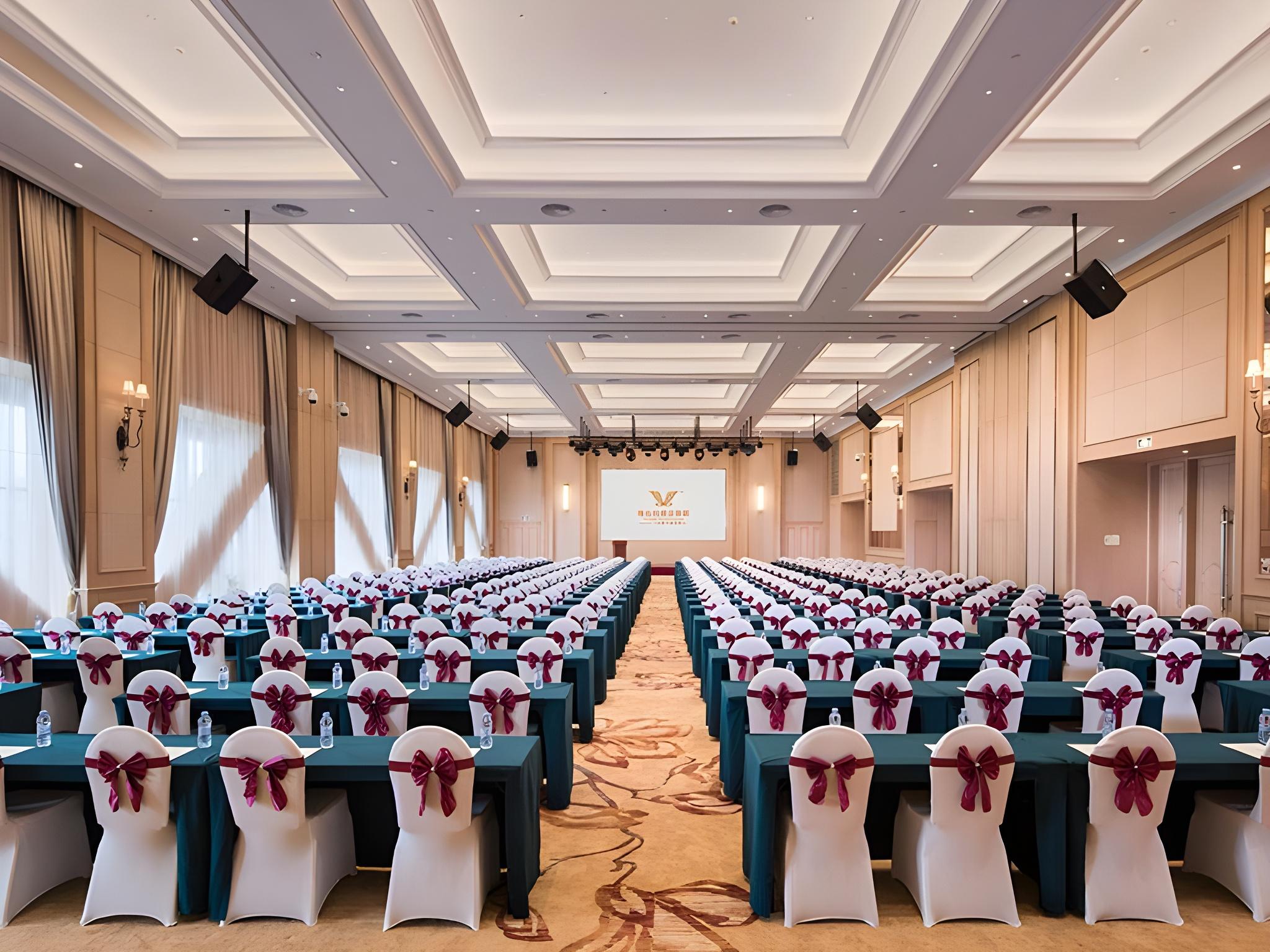 Vienna International Hotel (Suzhou Railway Station North Square) 40/49