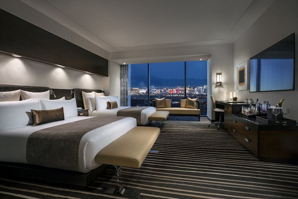 LUXURY, 2 QUEEN BEDS, CANYON VIEW