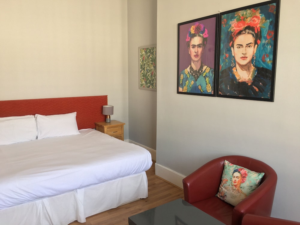 da Vinci Hotel 10/40