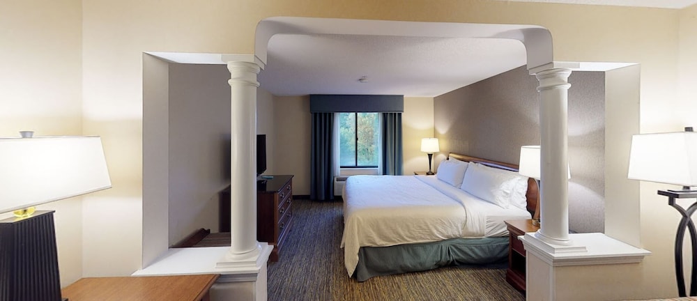Holiday Inn Express Biddeford 15/50