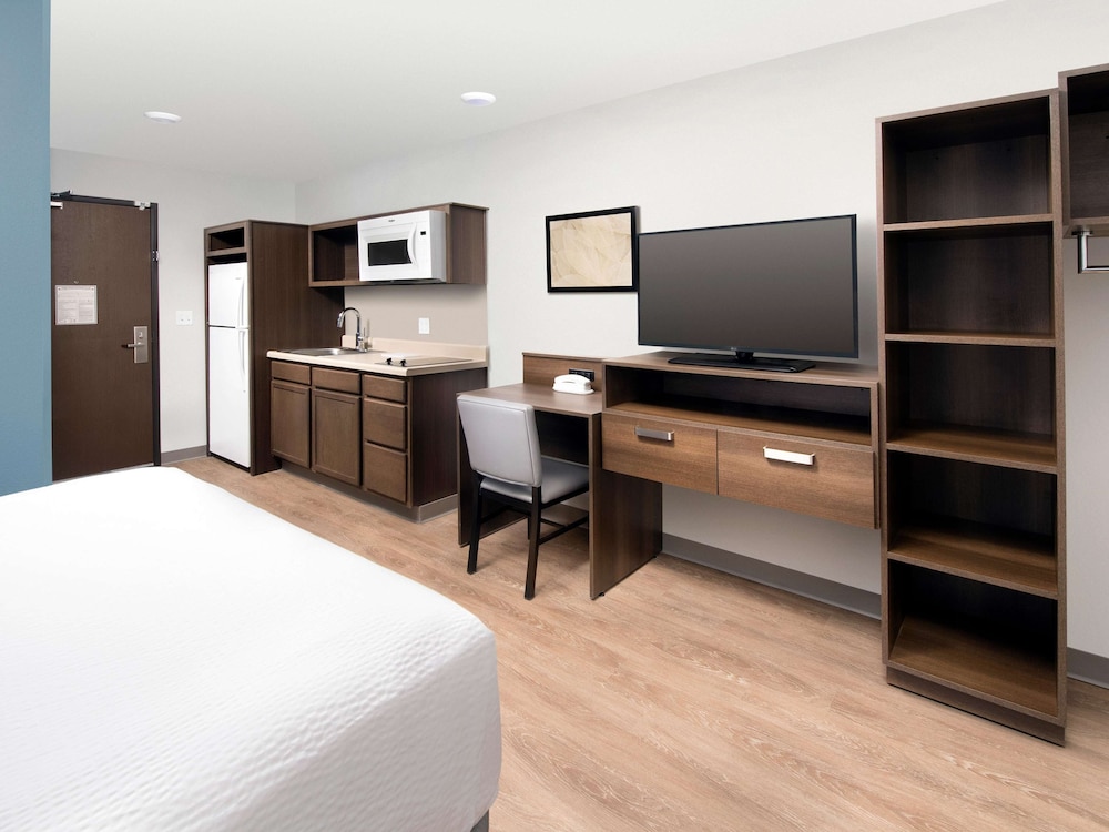 WoodSpring Suites Denver Centennial 11/43