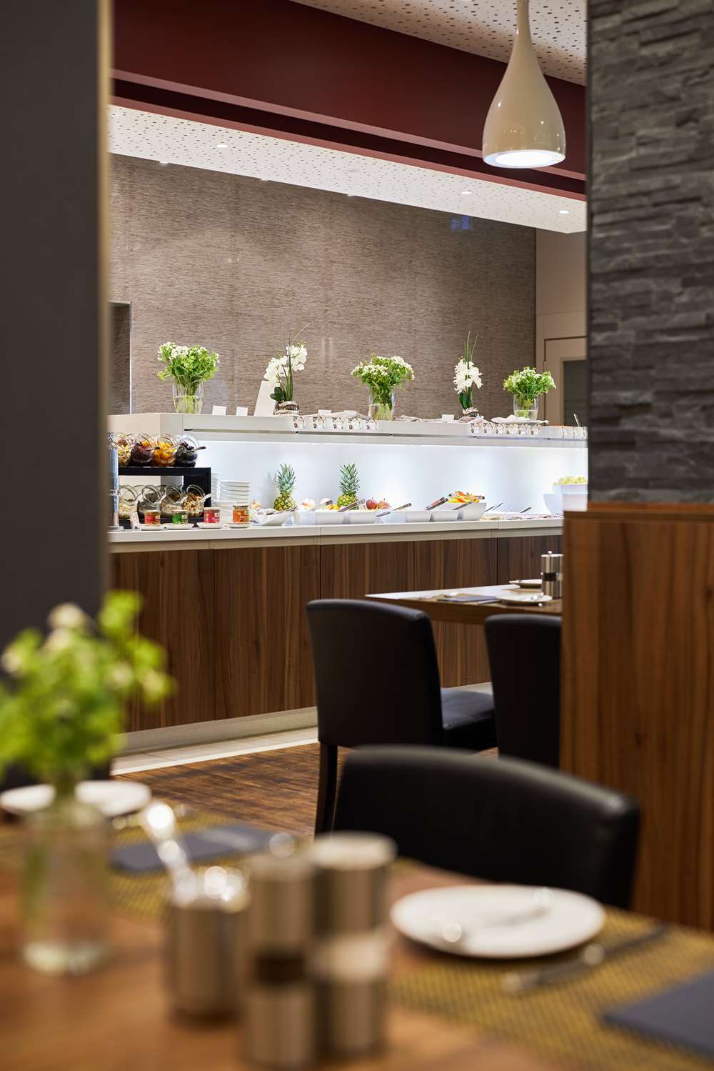 restaurant cafeteria